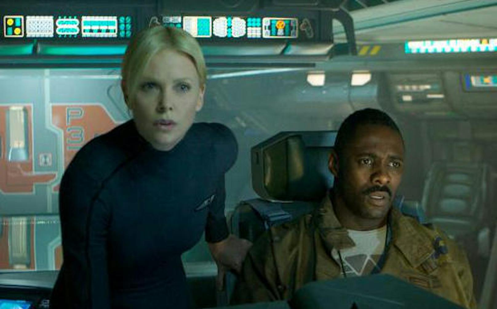 Charlize Theron und Idris Elba in "Prometheus"