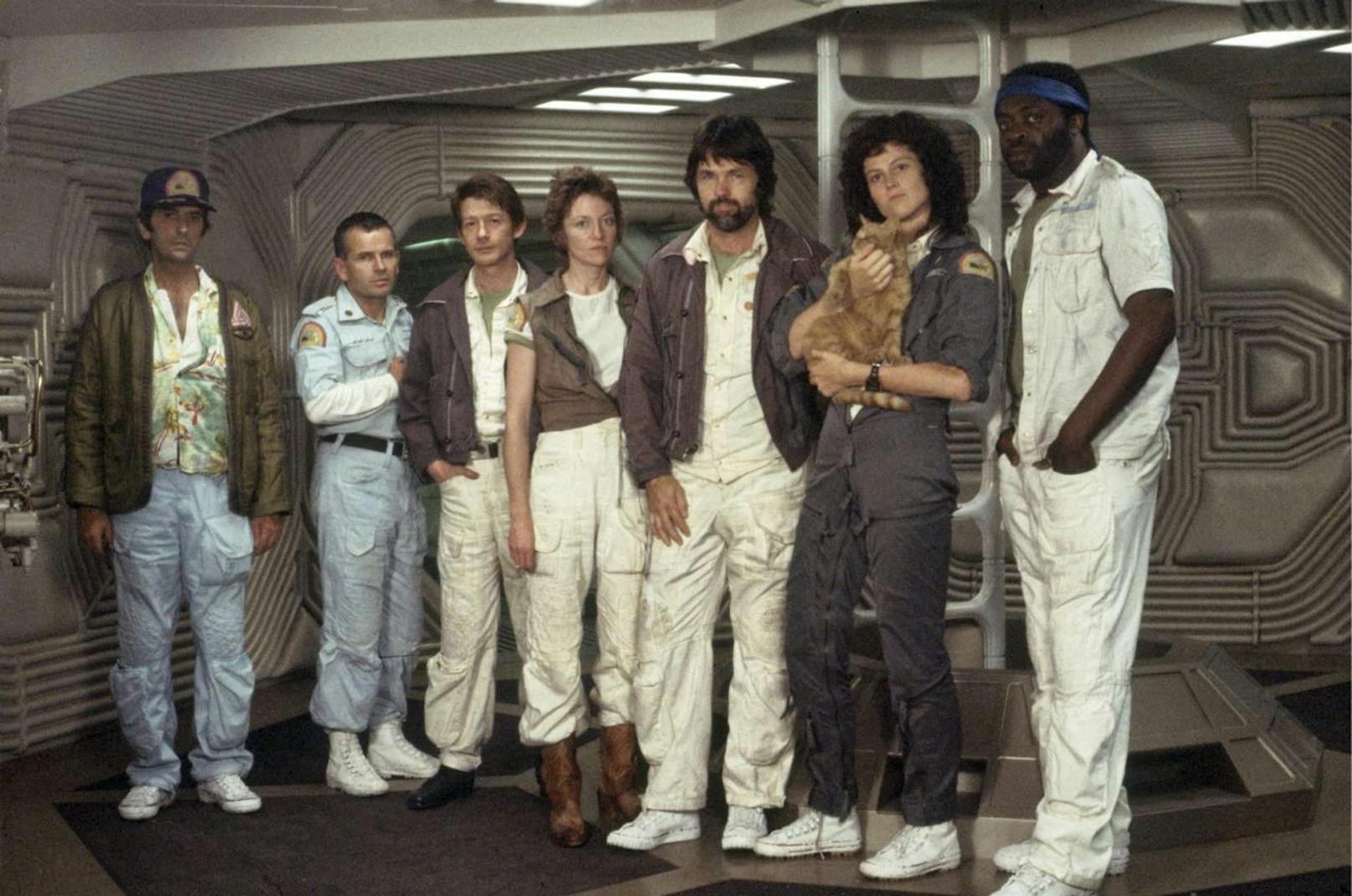 Die Crew der Nostromo in "Alien" (1979): (von links): Harry Dean Stanton, Ian Holm, John Hurt, Veronica Cartwright, Tom Skerritt, Sigourney Weaver und Yaphet Kotto