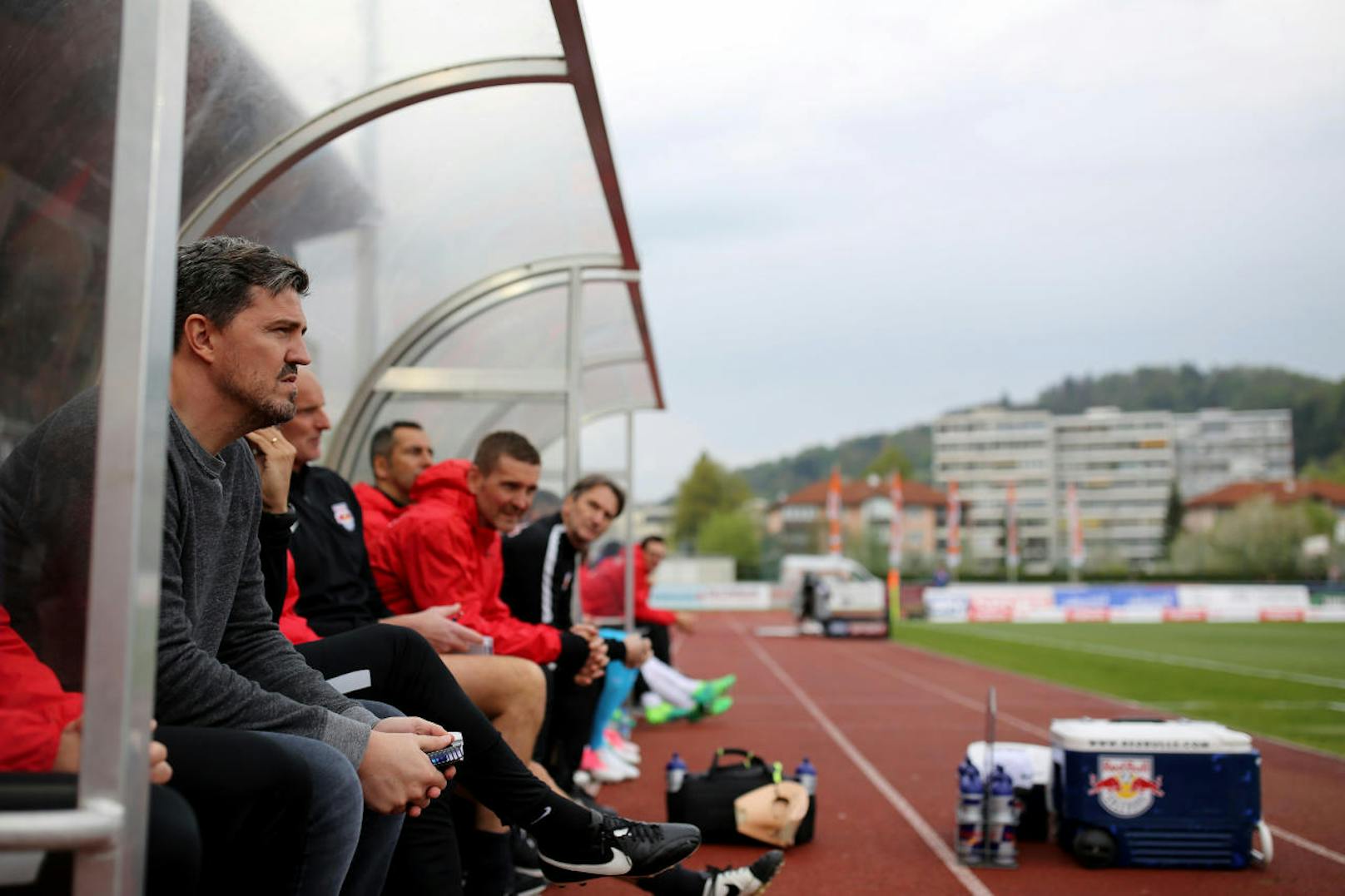 Oscar Garcia sitzt noch auf der Salzburg-Trainerbank.