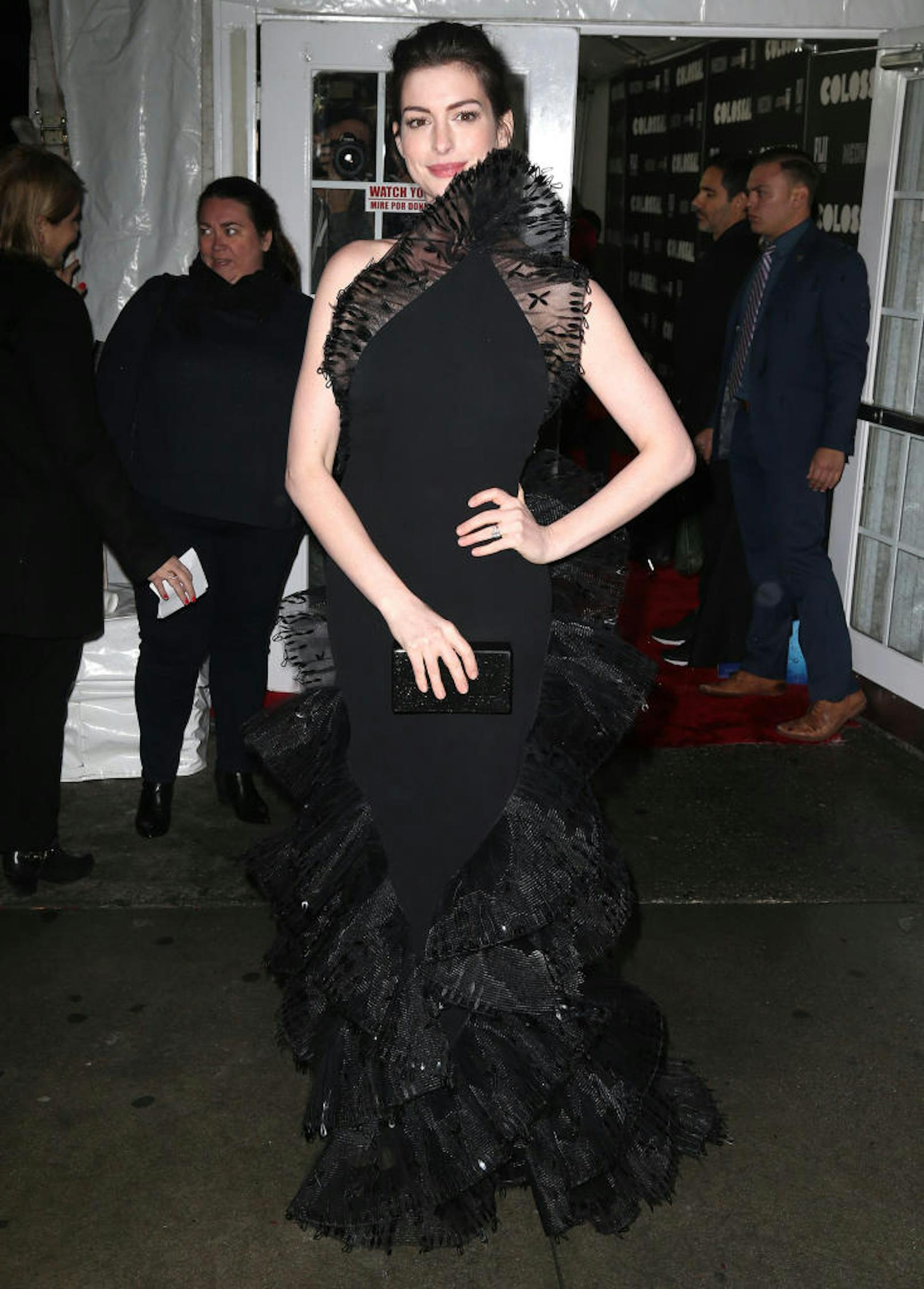 Dank diesem Kleid hatte Anne Hathaway keinen Durchblick.