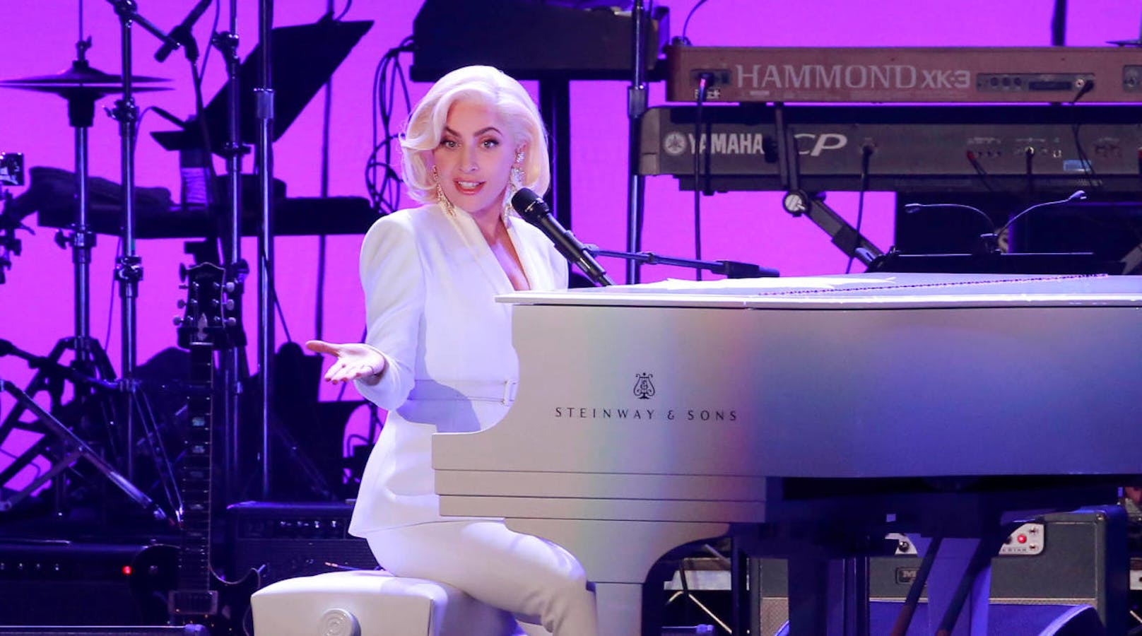 Lady Gaga beim Benefizkonzert für Hurrikan-Opfer