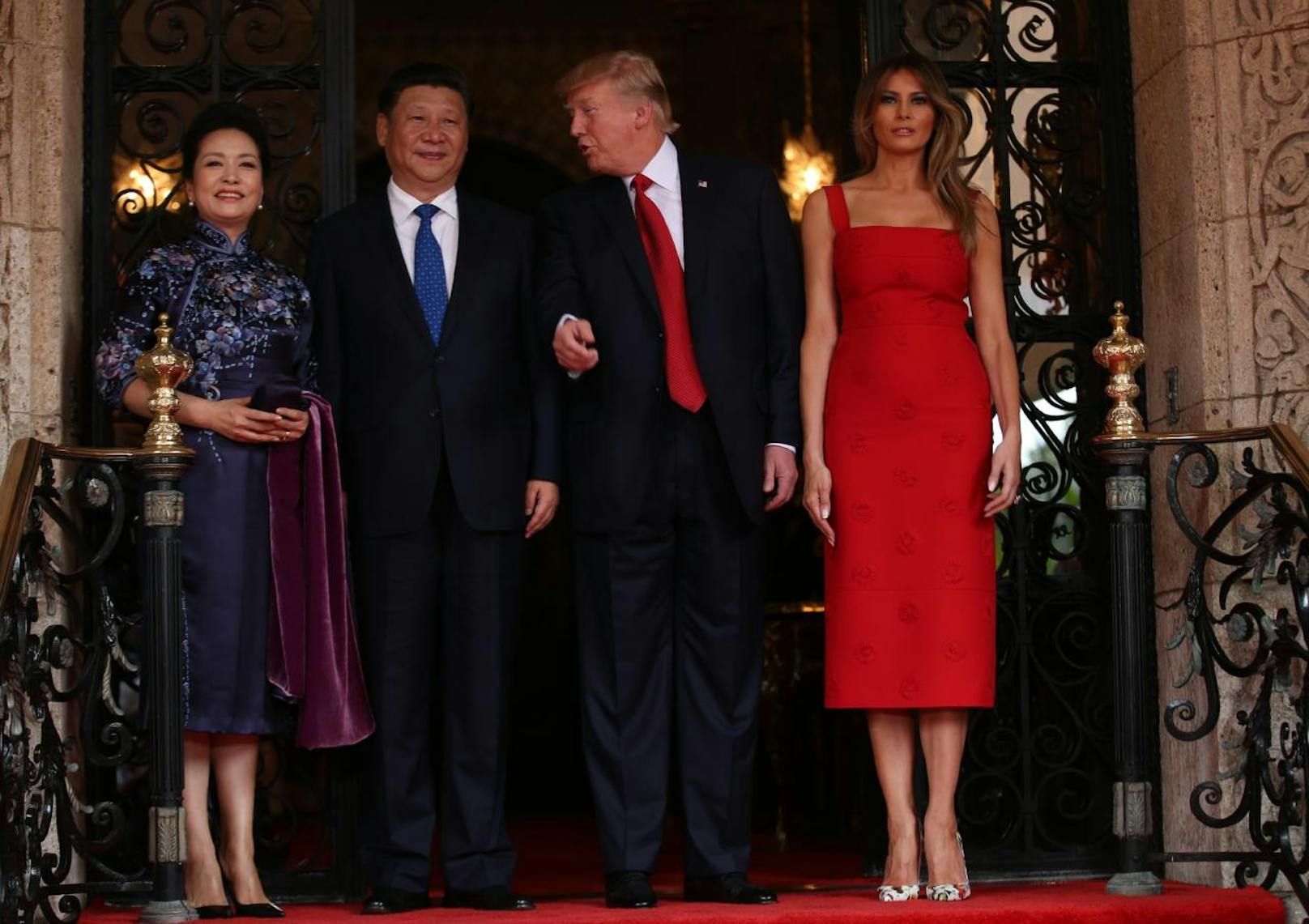 (v.l.n.r.) Chians First Lady Peng Liyuan und Präsident Xi Jinping mit US-Präsident DOnald Trump und First Lady Melania