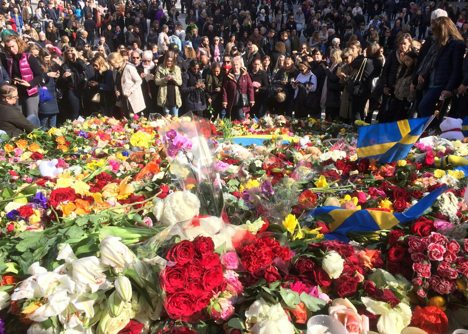 Hunderttausende Schweden setzten beim "Lovefest" ein Zeichen gegen Terror und Hass