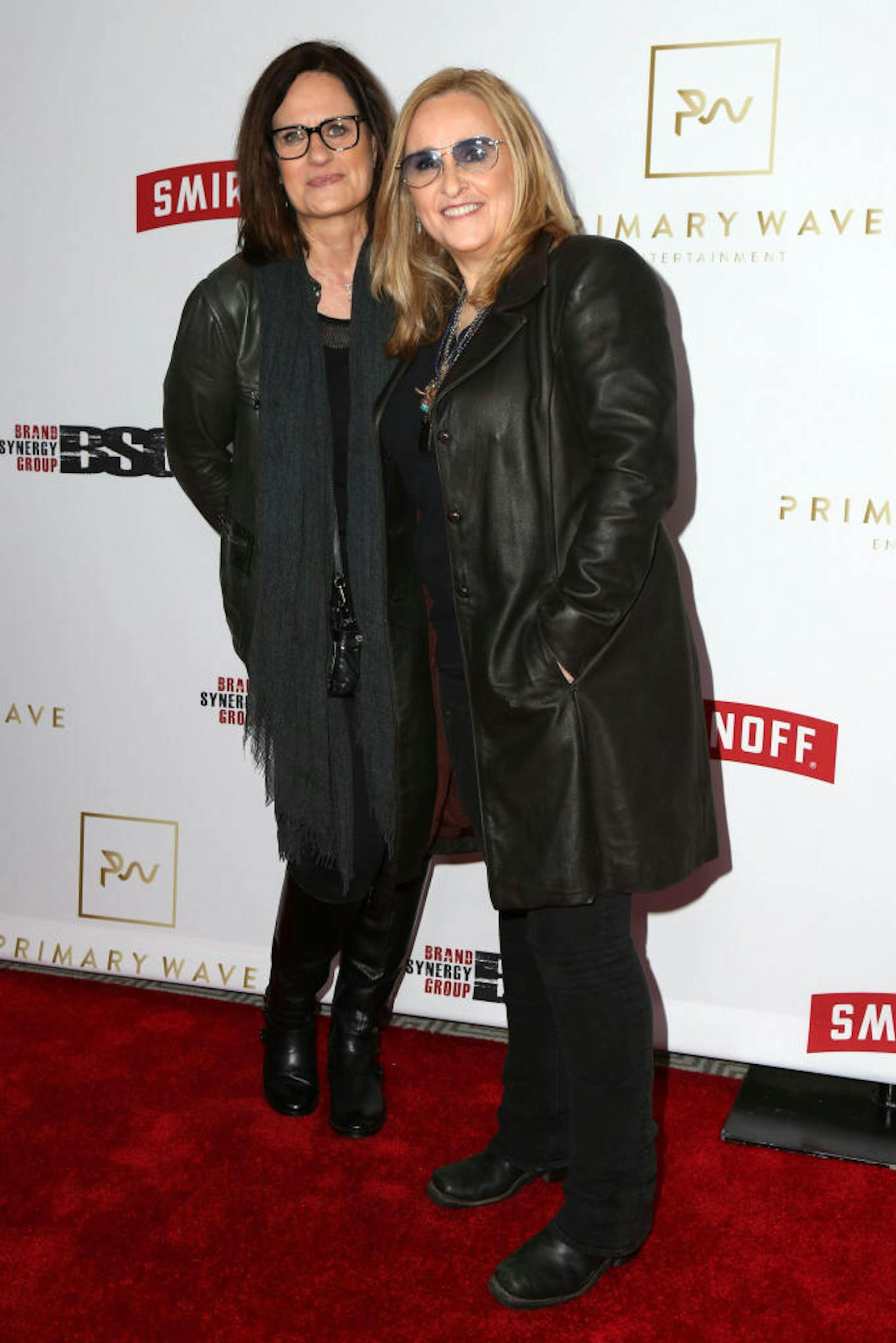 Melissa Etheridge und ihre Partnerin Linda Wallem (l.)