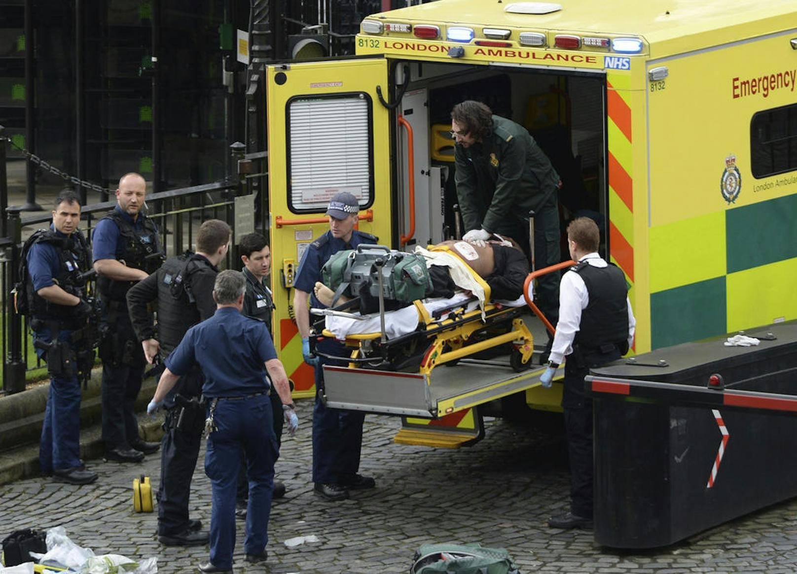 22.03.2017: Terror-Attacke in London! Dieser Mann tötete mindestens vier Menschen, ehe er von einem Polizisten erschossen wurde. (Foto: AP)