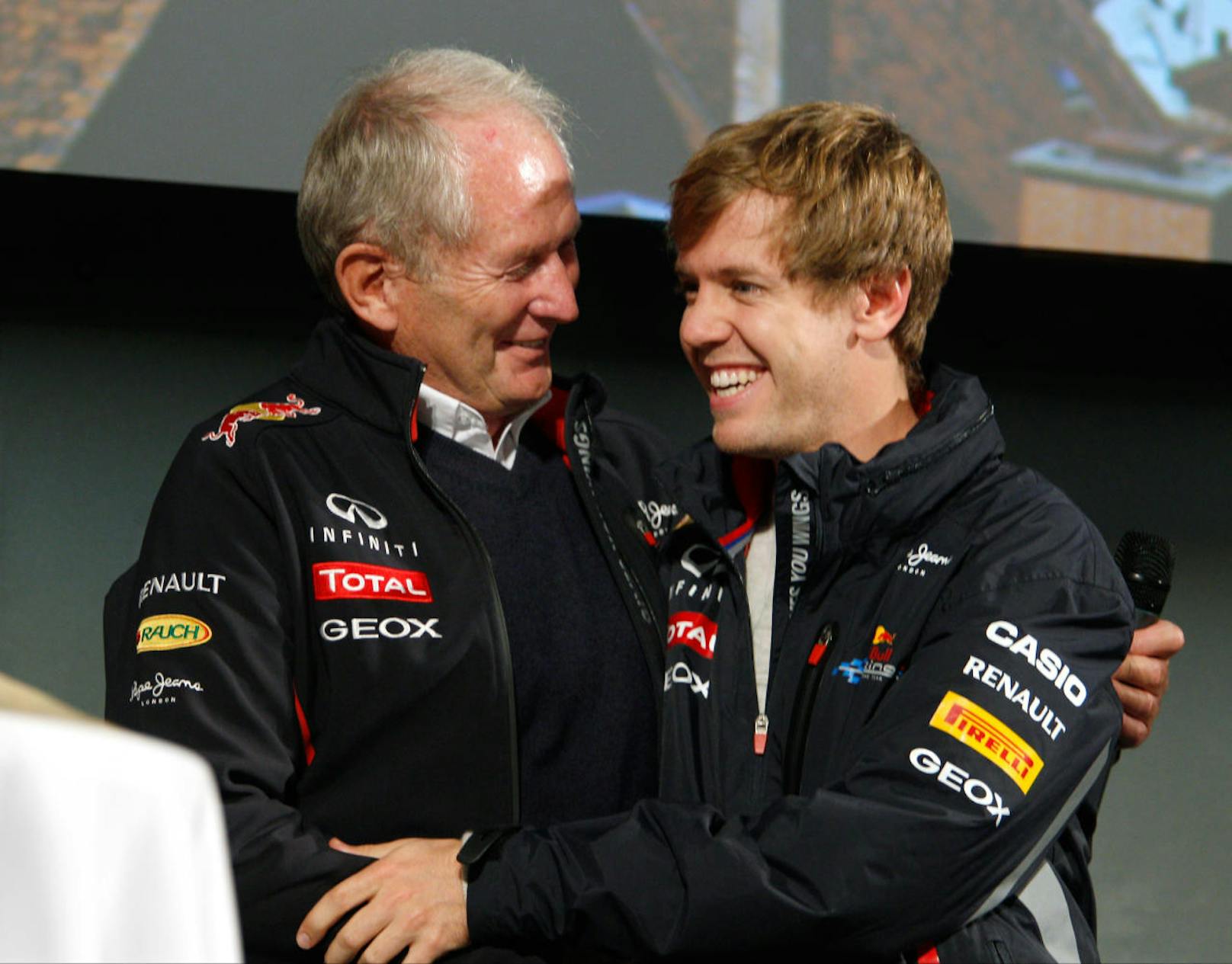 Mit Sebastian Vettel (re.) führte Marko ein Jungtalent an die Spitze der Formel 1 - nach vier WM-Titeln wechselte der Deutsche zu Konkurrent Ferrari.