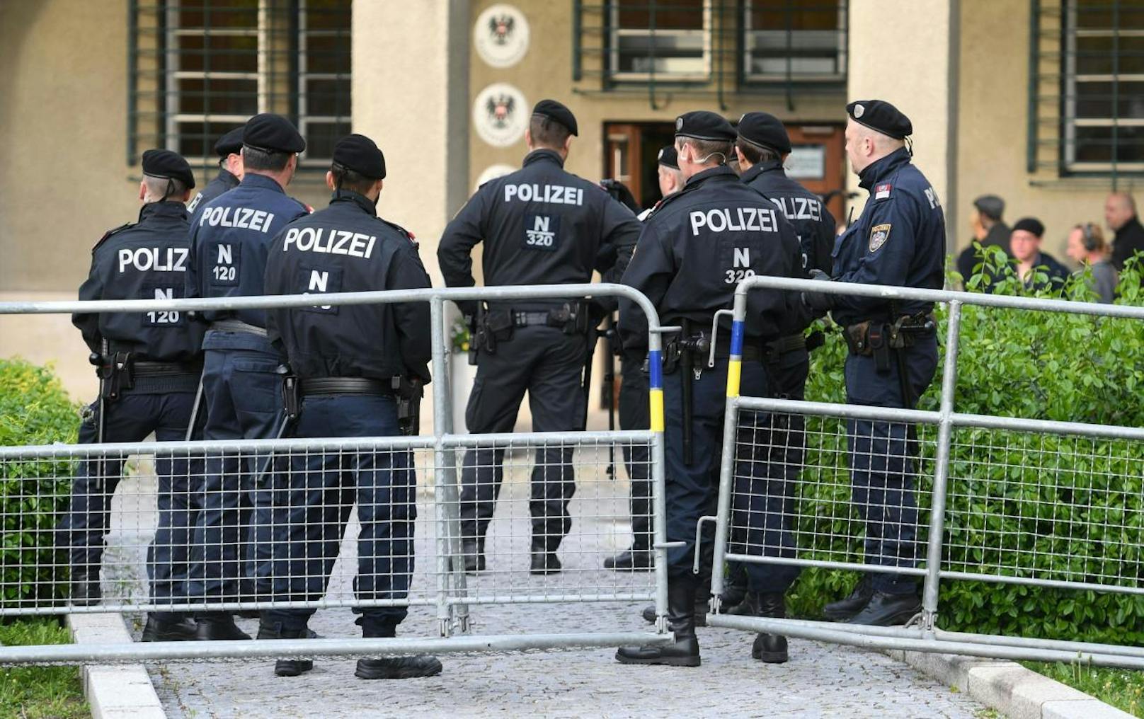 Massives Polizeiaufgebot beim Prozess in Krems.