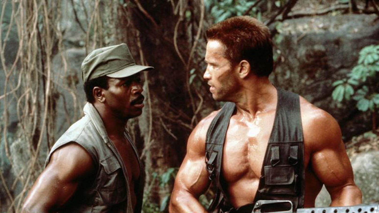 Carl Weathers (li.) und Arnold Schwarzenegger in "Predator" (1987)