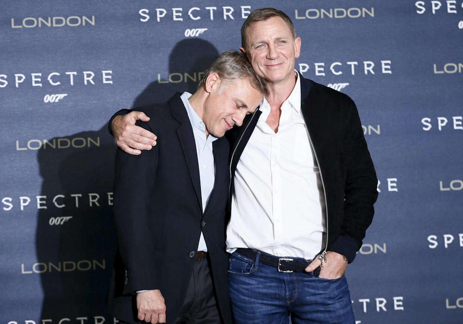Christoph Waltz (li.) und Daniel Craig bei einem Photocall für "Spectre" 2015 in London. 
