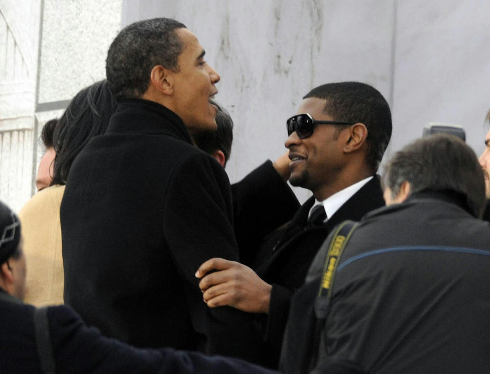 Barack Obama mit Sänger Usher