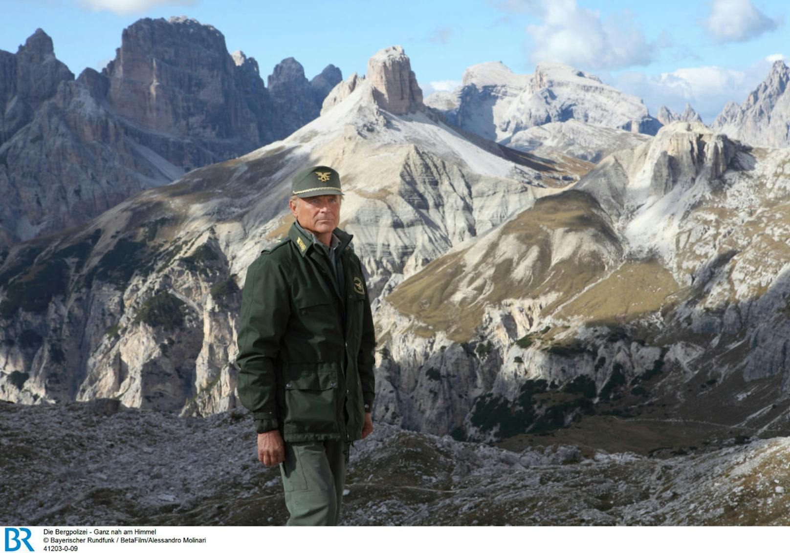 Pietro (Terence Hill) ist Kommandant der Forstwache Innichen, eingebettet im Sdtiroler Alpen-Panorama, und kennt die Bergwelt wie kein anderer.