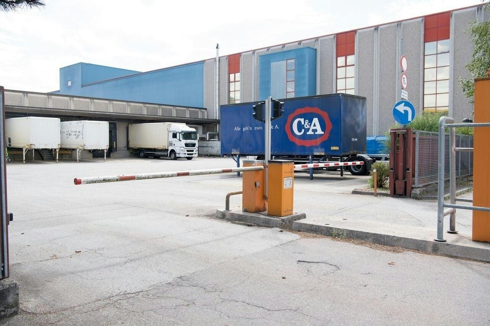 Im Frühling 2019 wird das C&A-Logistikzentrum in Enns geschlossen