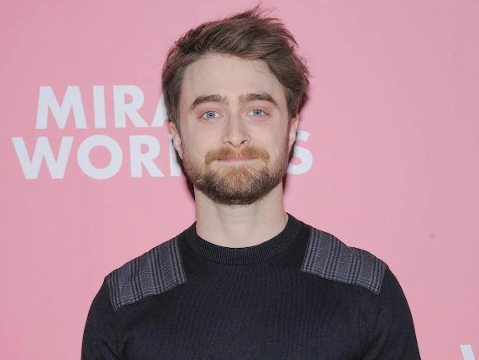 "Harry Potter"-Star <strong>Daniel Radcliffe</strong> schwingt nicht nur den Zauberstab, sondern auch die Schreibfeder. Unter dem Pseudonym Jacob Gershon hat er bereits im Alter von 17 Jahren Gedichte veröffentlicht.