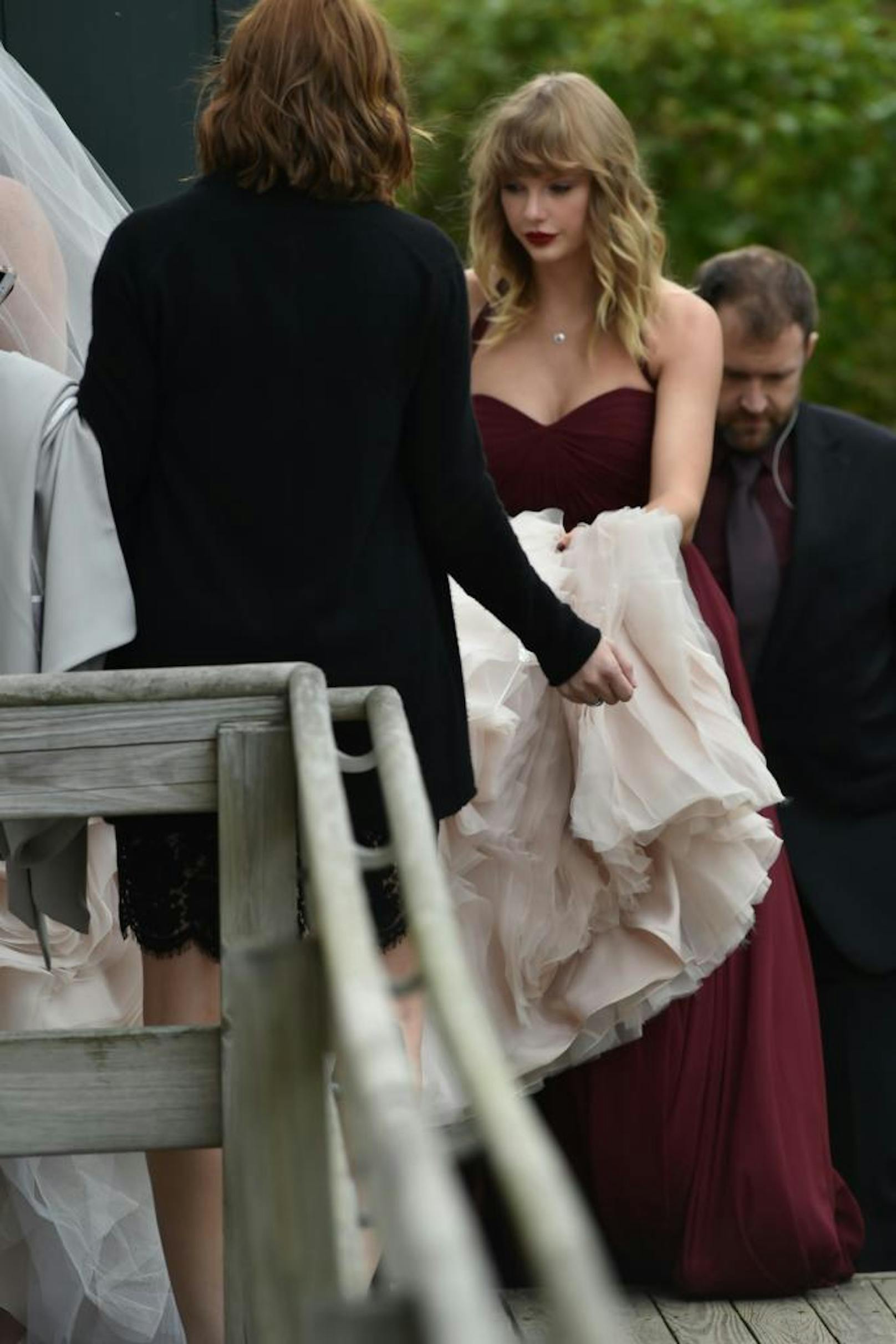 Taylor Swift  bei der Hochzeit ihrer Freundin Abigail Anderson am 2. September 2017 auf Martha's Vineyard