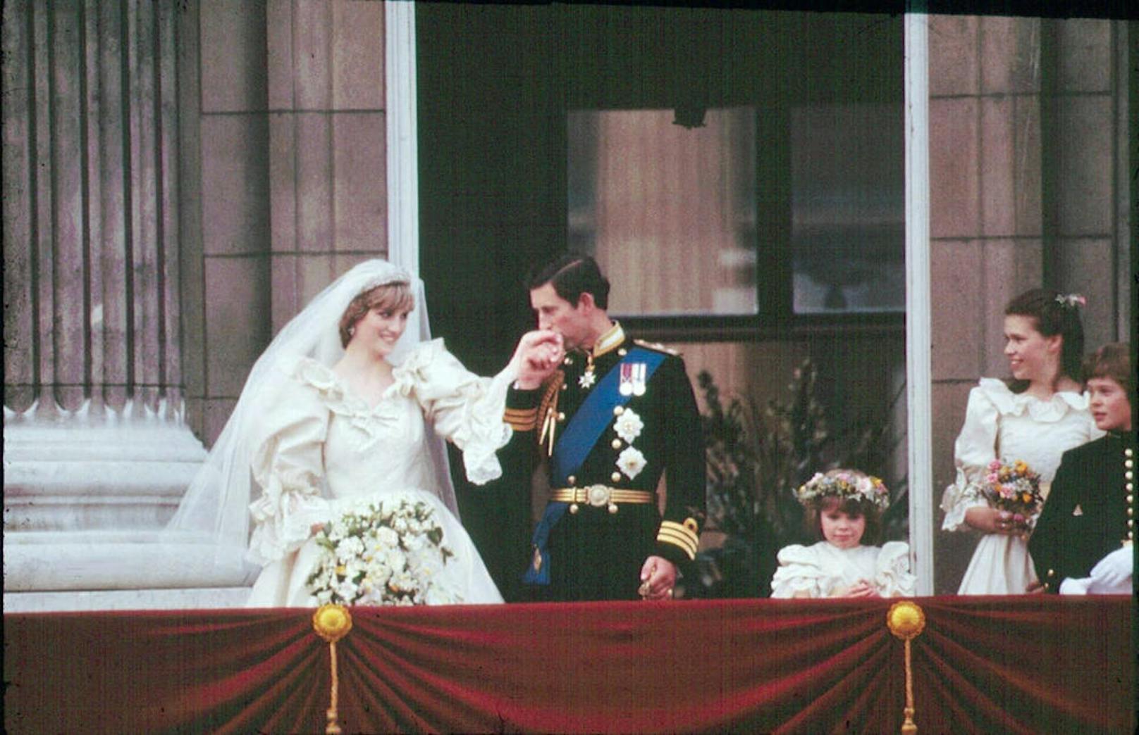 Prinzessin Diana und Prinz Charles bei ihrer Traumhochzeit am 29. Juli 1981.