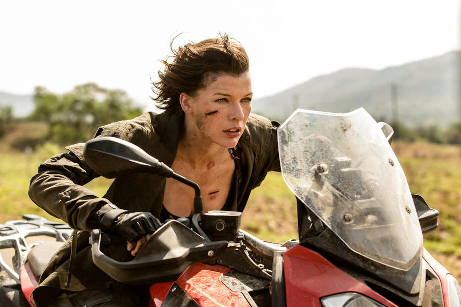 Milla Jovovich in "Resident Evil - The Final Chapter"