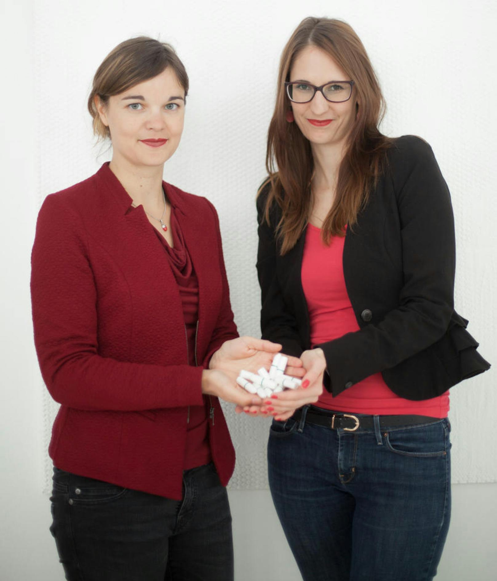 erdbeerwoche-Gründerinnen Steinbrugger und Harant fordern mehr Aufklärung zu Menstruation und Monatshygiene an Schulen