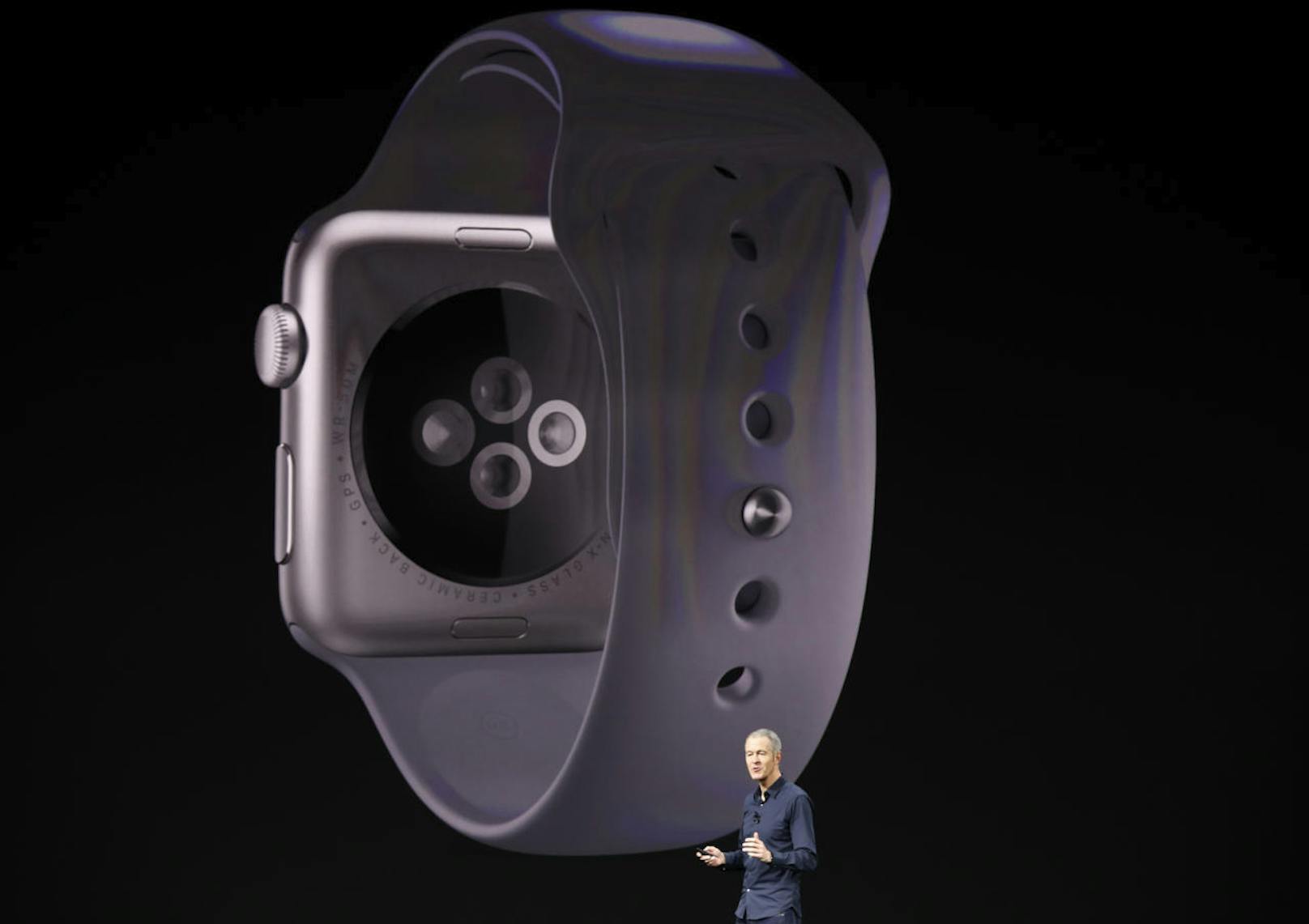 Jeff Williams stellte die neue Apple Watch Serie vor.