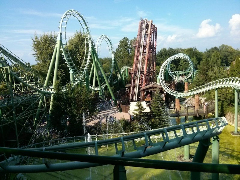 <b>Platz 9</b>
Der <b>Gardaland Park</b> in Castelnuovo del Garda, Italien, kann mit 40 Attraktionen aufwarten.