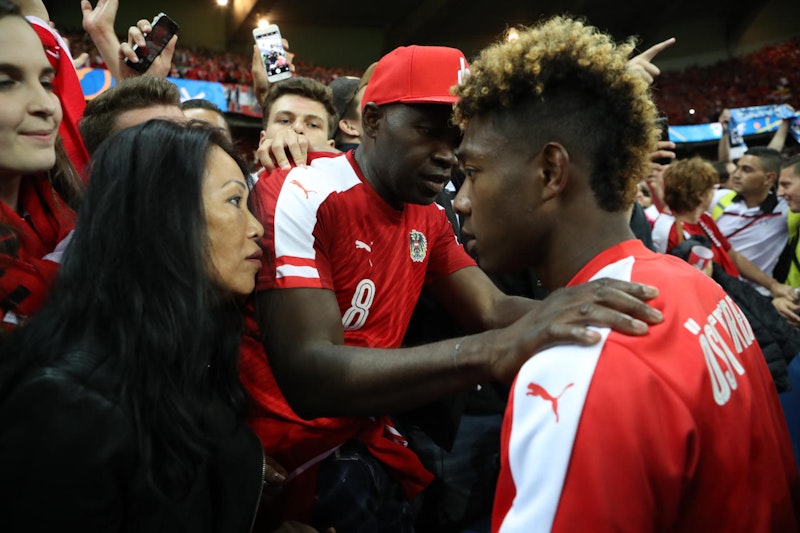 <b>25 Fakten zum österreichischen Ausnahme-Fußballer David Alaba</b>. Die Wurzeln: Alaba wurde am 24. Juni 1992 in Wien geboren. Seine Mutter Gina kommt von den Philippinen, sein Vater George stammt aus Nigeria.