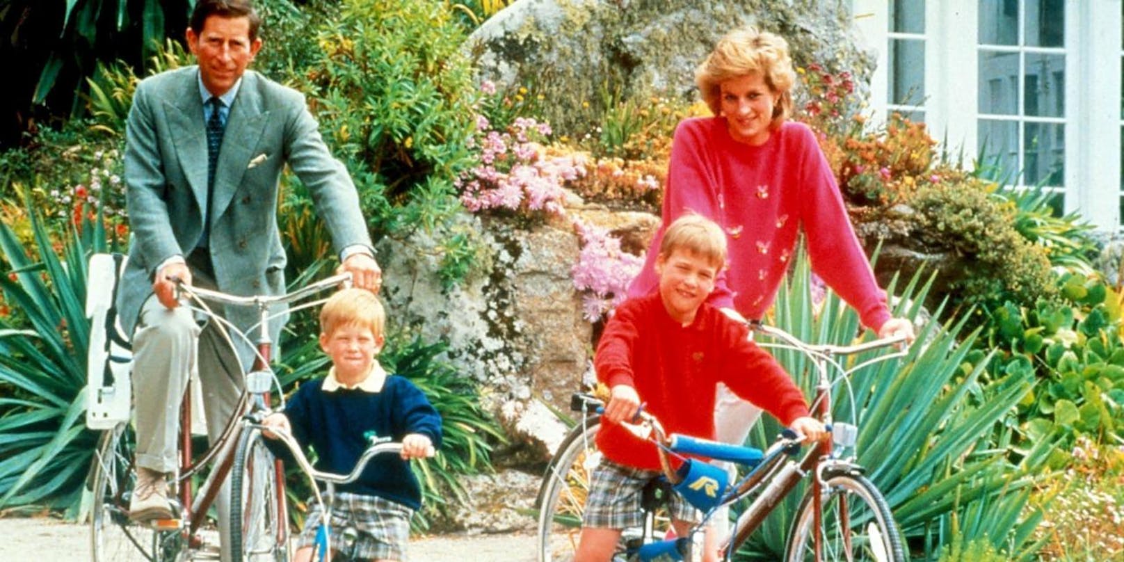 Prinzessin Diana 1989 mit Ehemann Charles und den Söhnen William und Harry