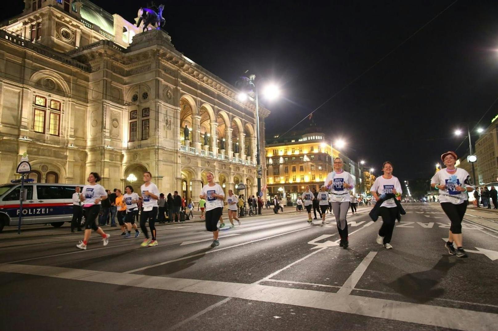 Über 20.000 Teilnehmer laufen am Dienstag wieder zugunsten der Hilfsorganisation Licht für die Welt eine fünf Kilometer lange Runde um den Ring. Dafür werden Ring und Franz-Josefs-Kai zeitweise gesperrt.