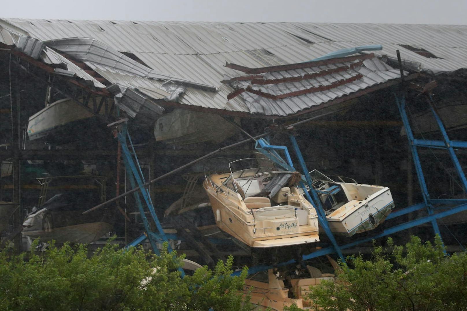 Die schwersten Schäden gab es in Florida in Küstennähe: Hier ein zerstörtes Bootshaus in Hollywood, Florida.