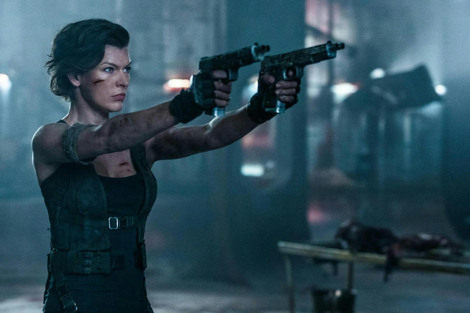 Milla Jovovich in "Resident Evil"-The Final Chapter