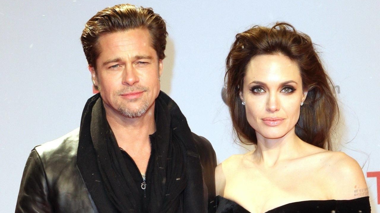 Auch Exfrau <strong>Angelina Jolie</strong> hat ihre ganz eigenen Meinung zu <strong>Brad Pitts</strong> Beziehung mit dem deutschen Model.