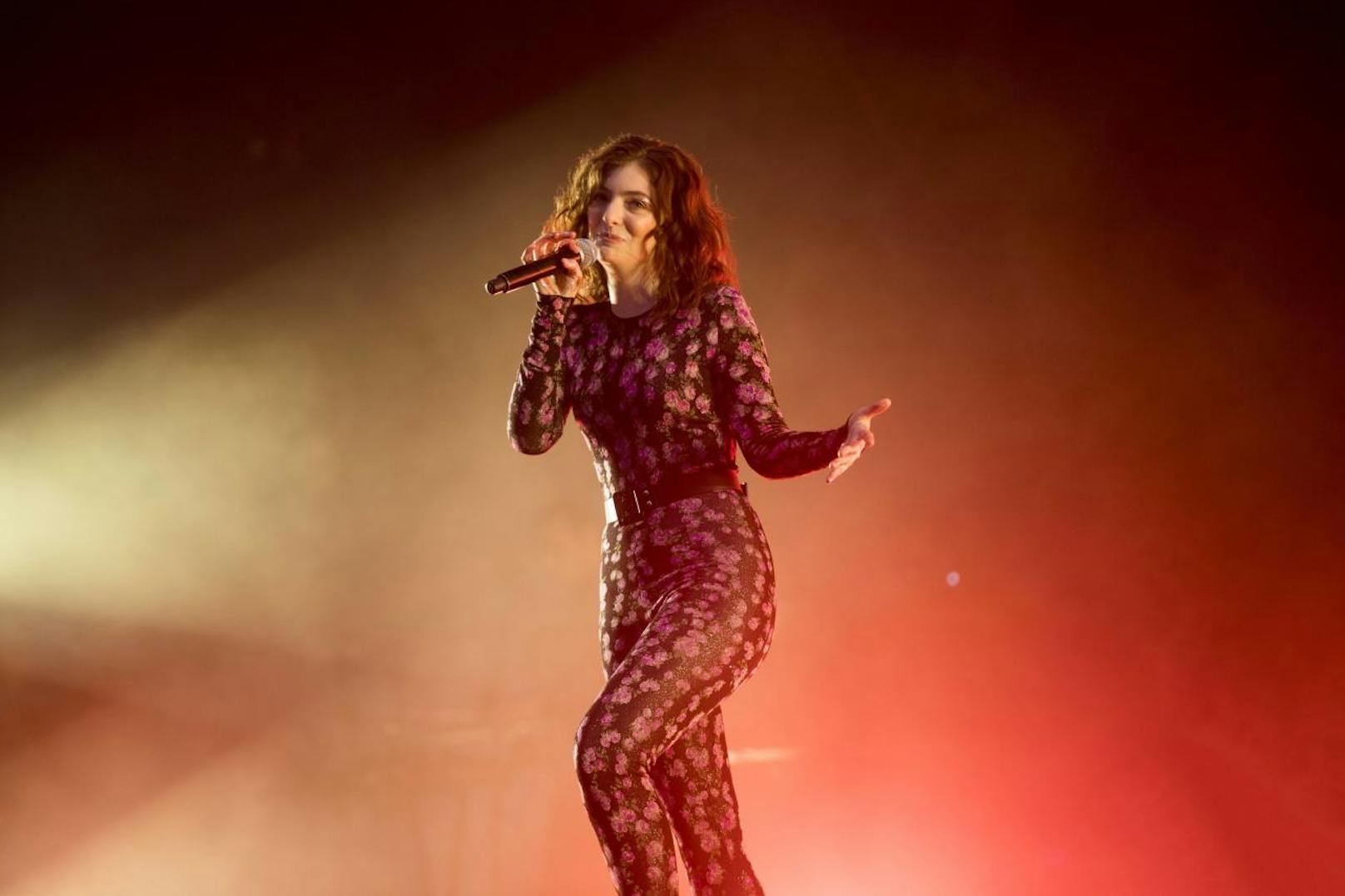 Lorde live am Glastonbury Festival