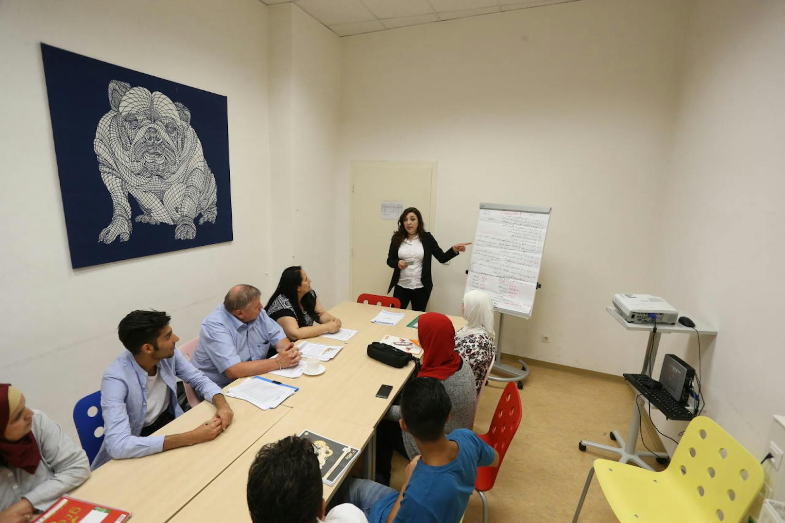 Neues Leben in Wien: Razan unterrichtet Flüchtlinge als muttersprachliche Referentin.