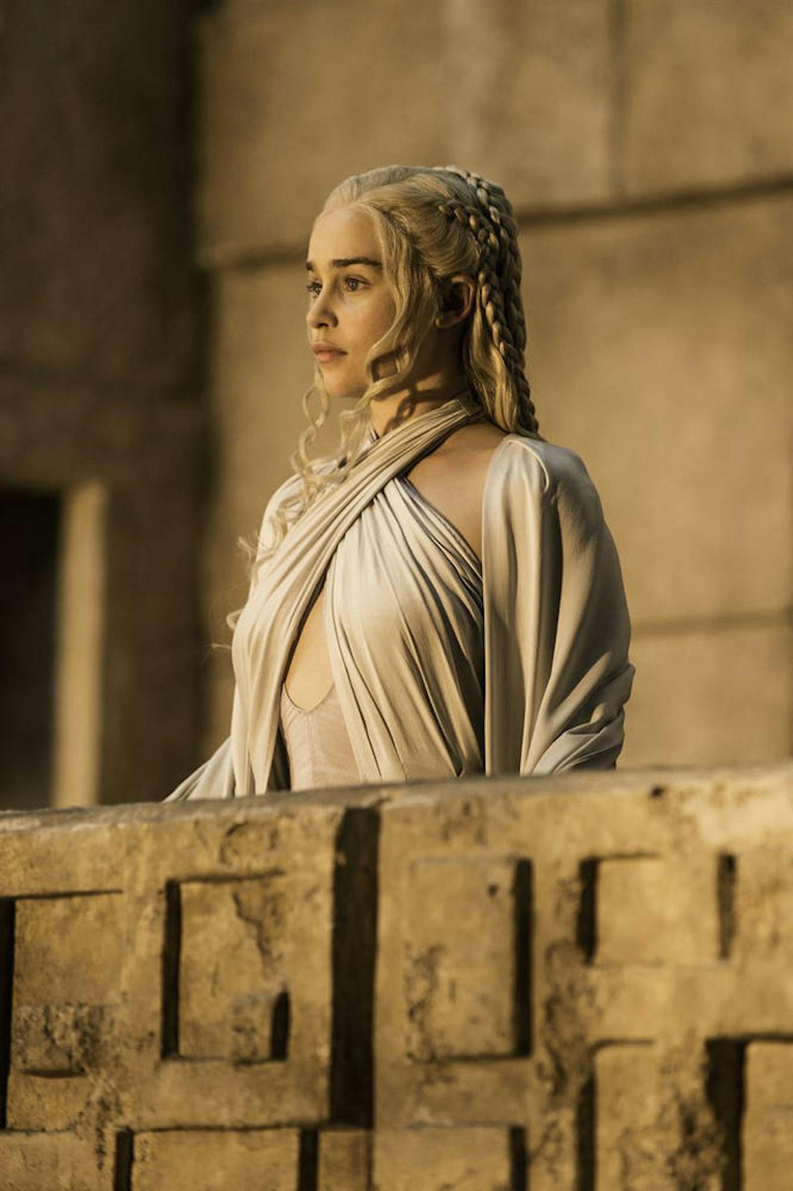 Emilia Clarke in "Game of Thrones"