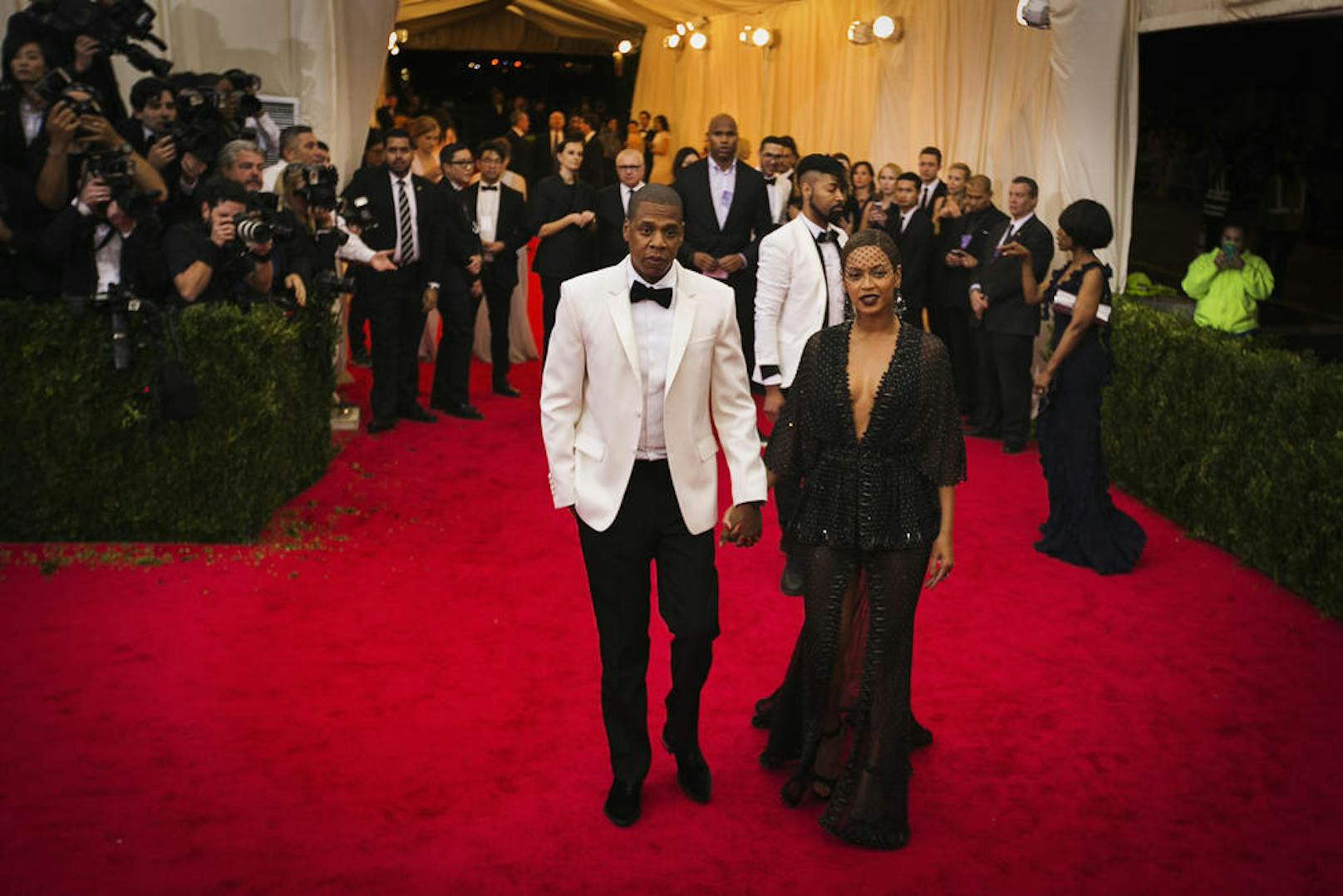Beyonce und Jay-Z beim Metropolitan Museum of Art Costume Institute Gala Benefit Celebrating in Upper Manhattan, New York, 2014.