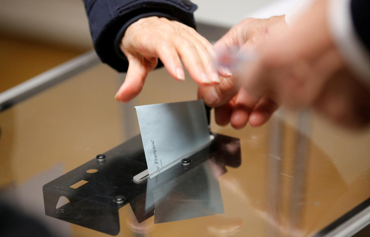 Aufgrund der EU-Wahlergebnisse steht in Frankreich die Neuwahl des Parlaments an. Marie-Caroline Le Pen, die Schwester der Rechtspopulistin Marine Le Pen, wird für den RN als Kandidatin antreten.