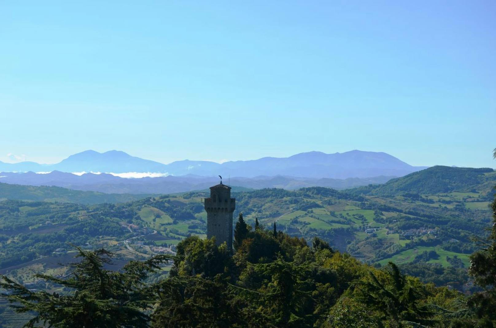 <b>San Marino</b> ist der am wenigsten besuchte Staat Europas (60.000 Touristen), jedoch auch der kleinste.