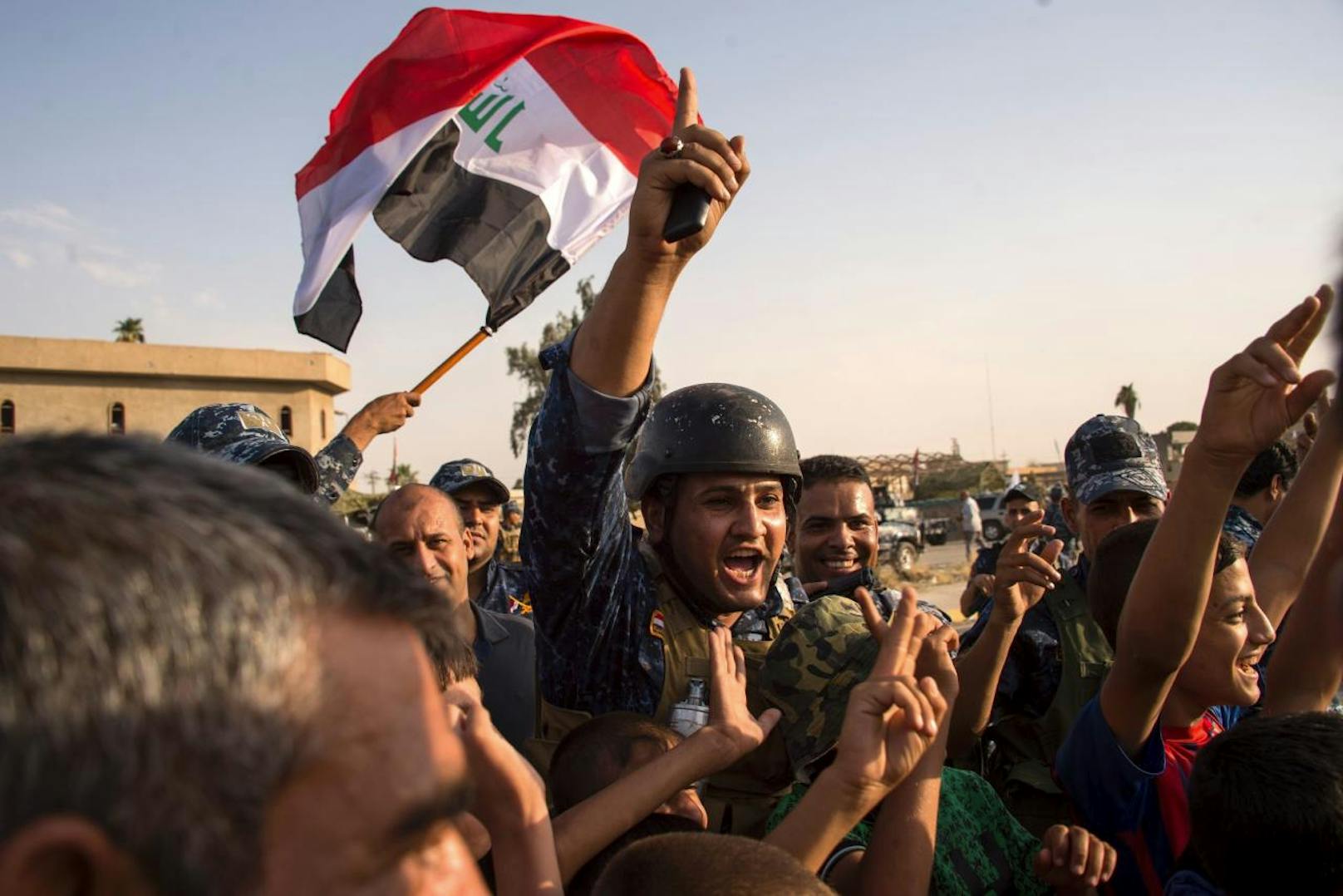 So ausgelassen feierten die Iraker ihren Sieg über den IS.