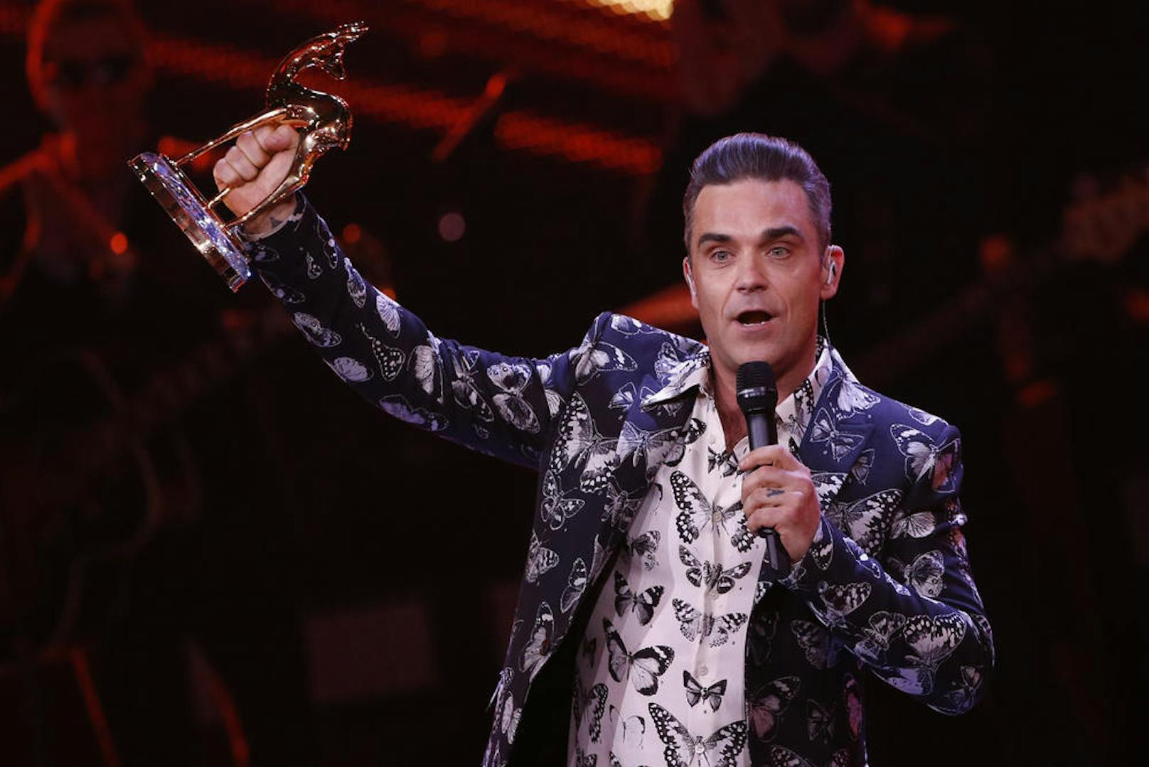 Robbie Williams mit seinem Bambi in der Kategorie "Musik international" 