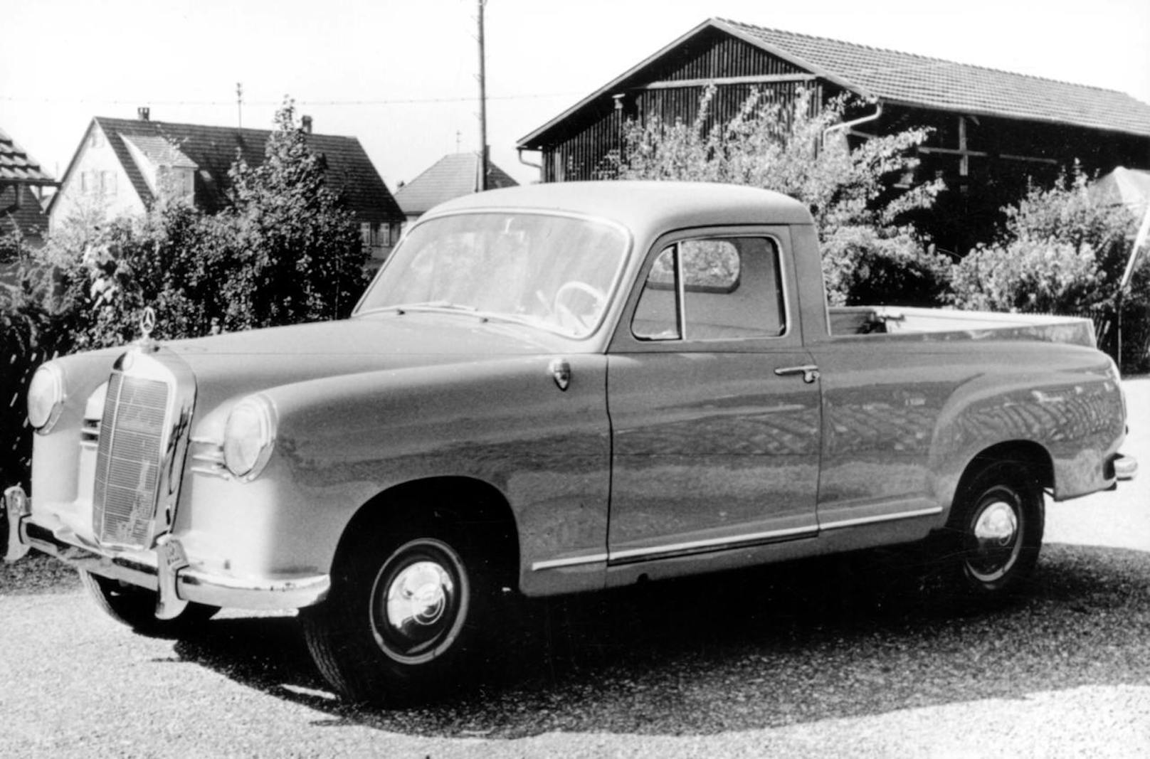 Mercedes-Benz Typ 180 D der Baureihe 120. Fahrgestell für Sonderaufbauten der Fa. Hägele, 1955.