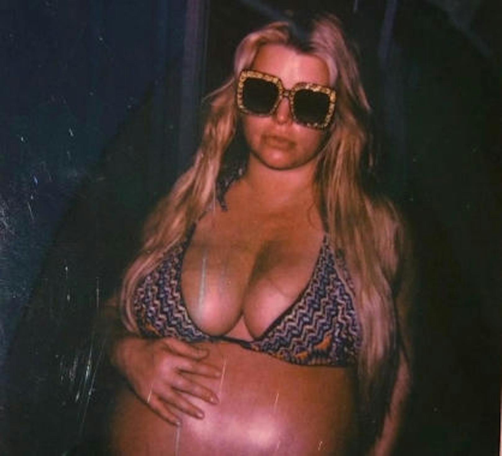 Am Tag der Geburt postete Jessica Simpson dieses Foto - schwangerer geht kaum