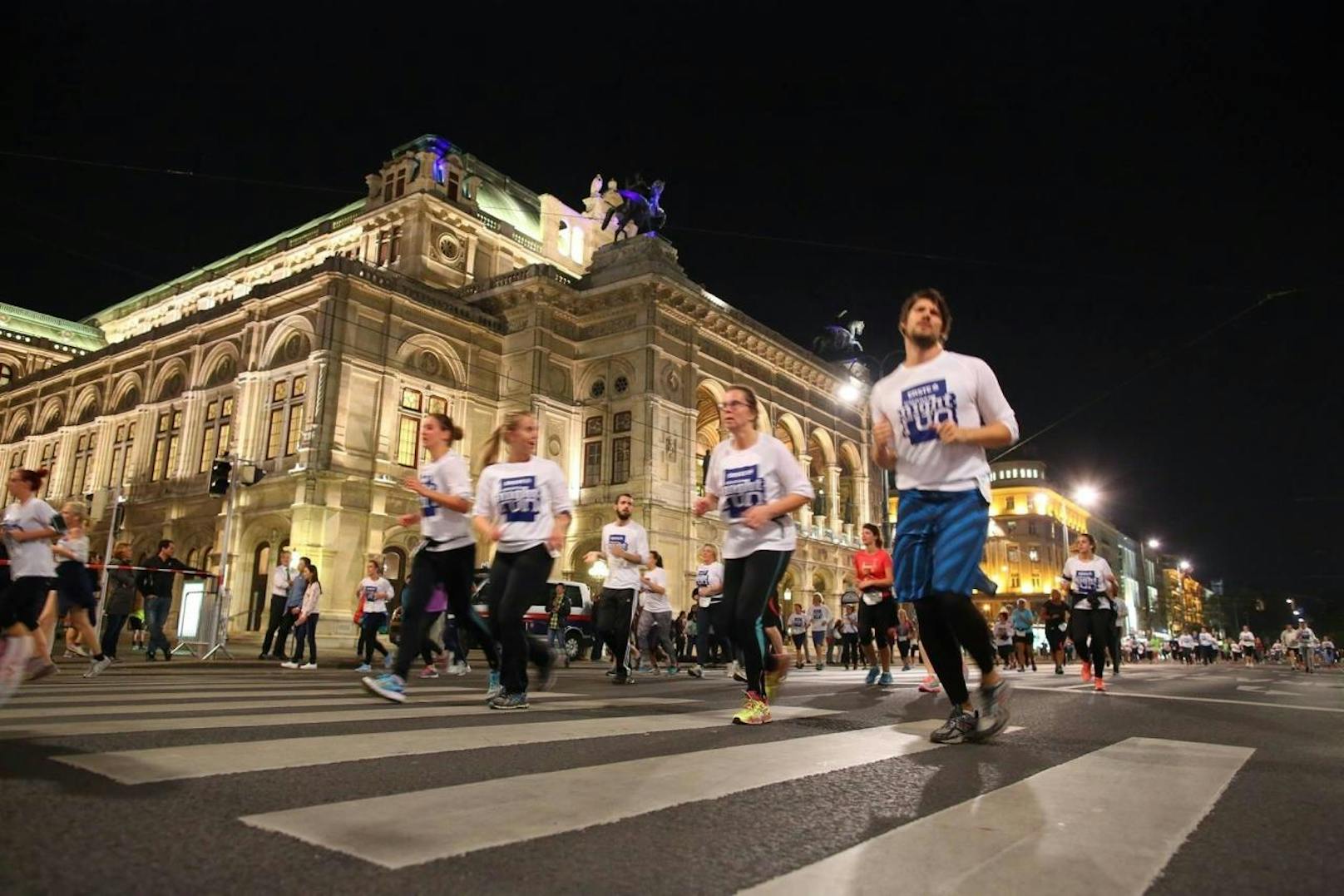 Über 20.000 Teilnehmer laufen am Dienstag wieder zugunsten der Hilfsorganisation Licht für die Welt eine fünf Kilometer lange Runde um den Ring. Dafür werden Ring und Franz-Josefs-Kai zeitweise gesperrt.
