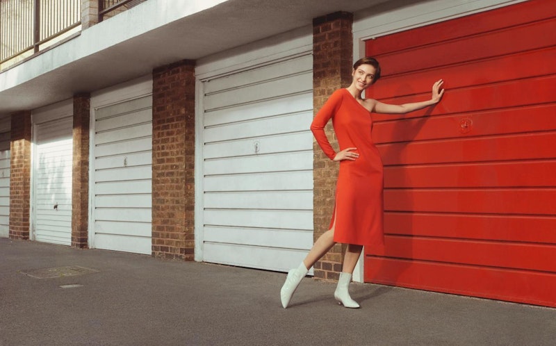 ... Teile in der Trendfarbe Rot.