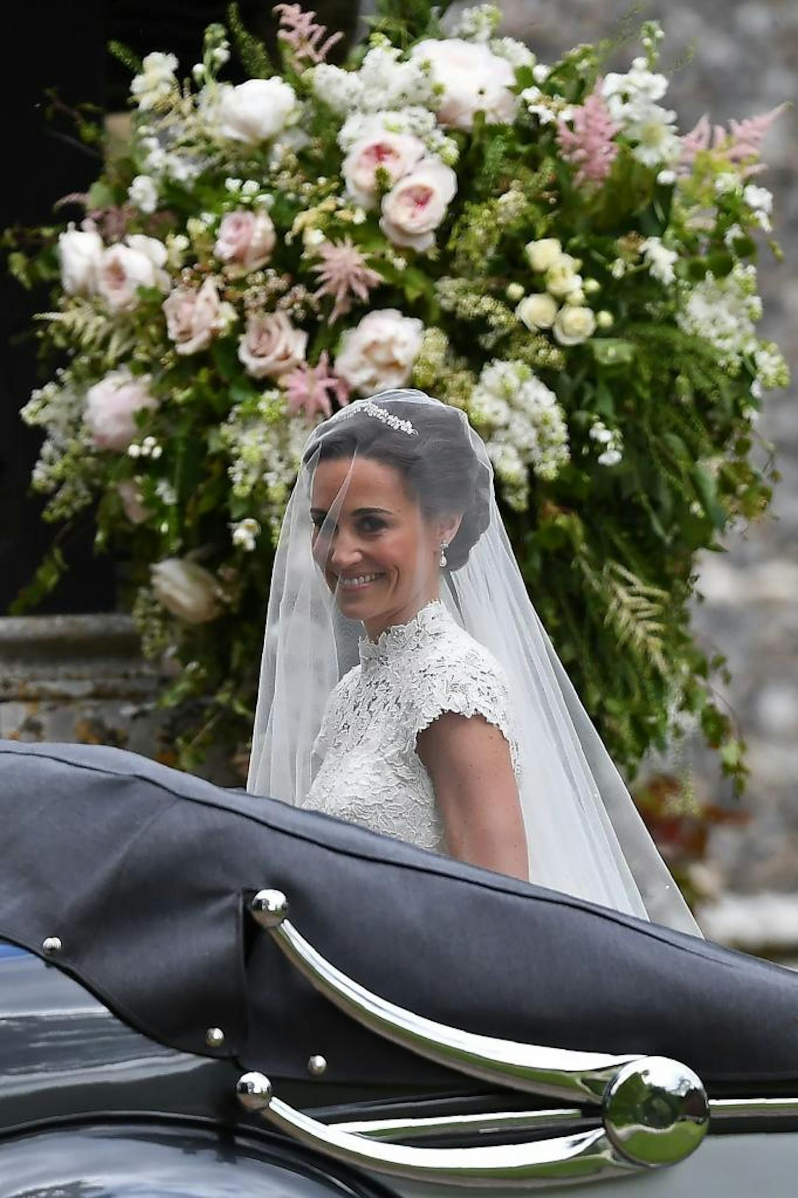 Die Braut Pippa Middleton trifft ein!