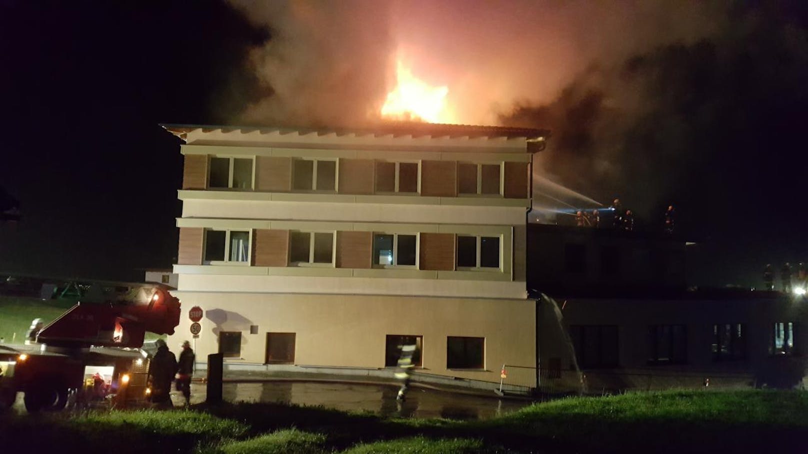In dem Hotel-Neubau in der Gemeinde Rennweg brach ein Feuer aus