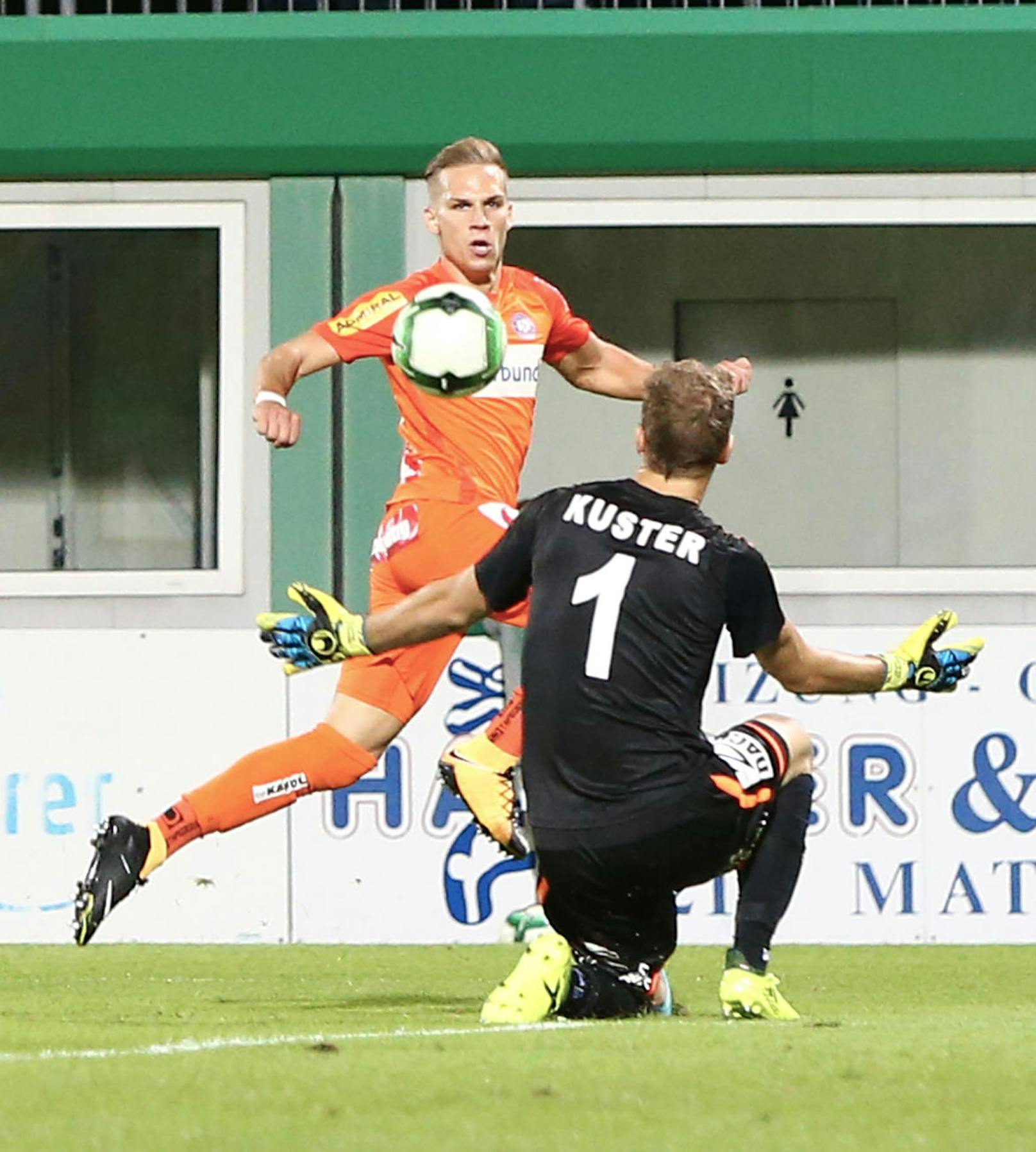 Zehn Minuten Einsatzzeit reichten Christoph Monschein, um sich ins "Team der Runde" zu spielen. Der Super-Joker der Austria traf gegen Mattersburg doppelt.