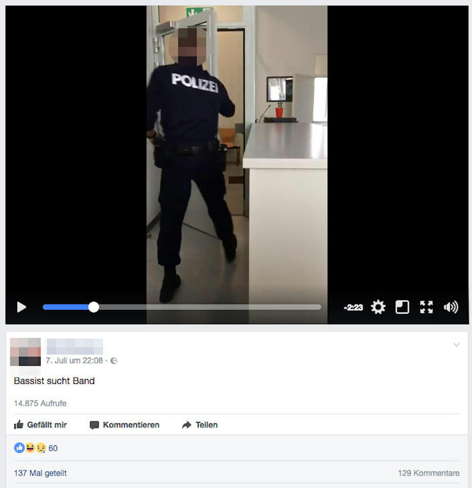Steyrer Polizisten stellen in Video offenbar verwirrten Mann bloß.