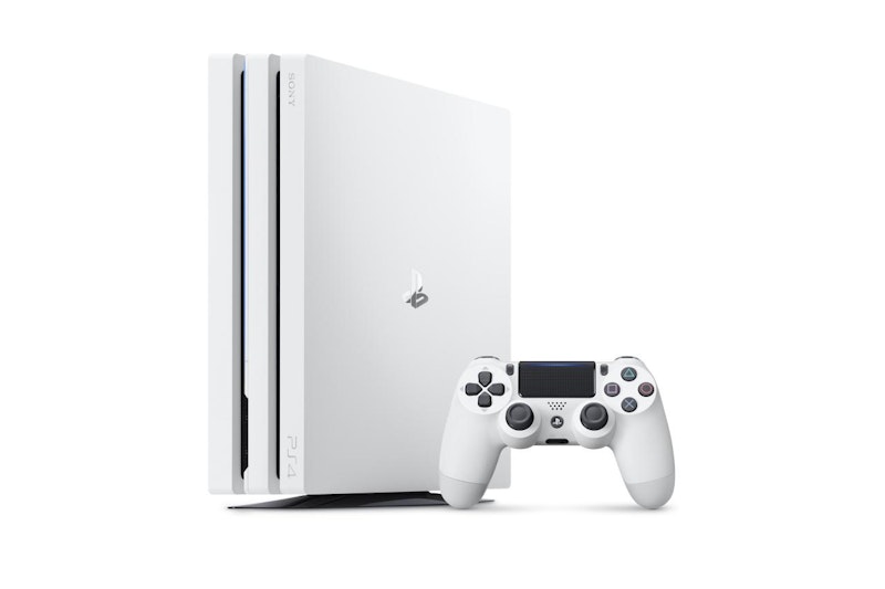 Dazu gibt es einen weißen Dualshock-Controller.