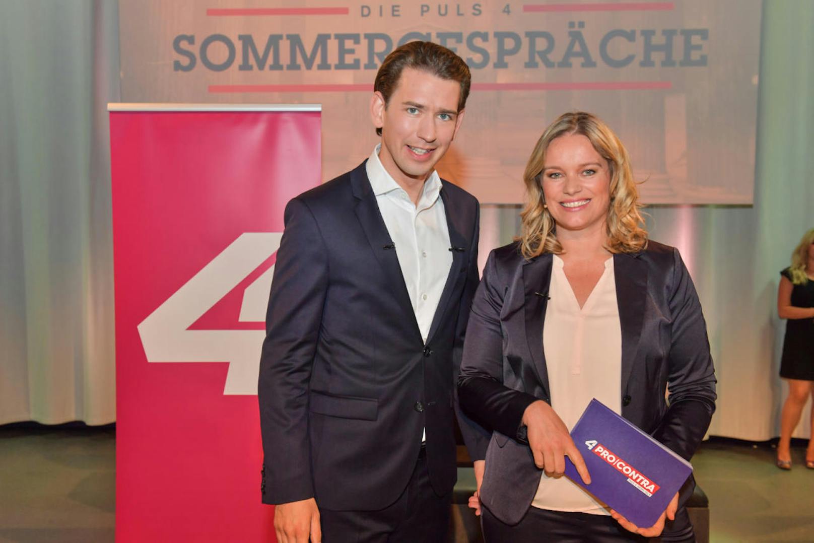 VP-Chef Sebastian Kurz und Corinna Milborn im Puls4-Sommergespräch