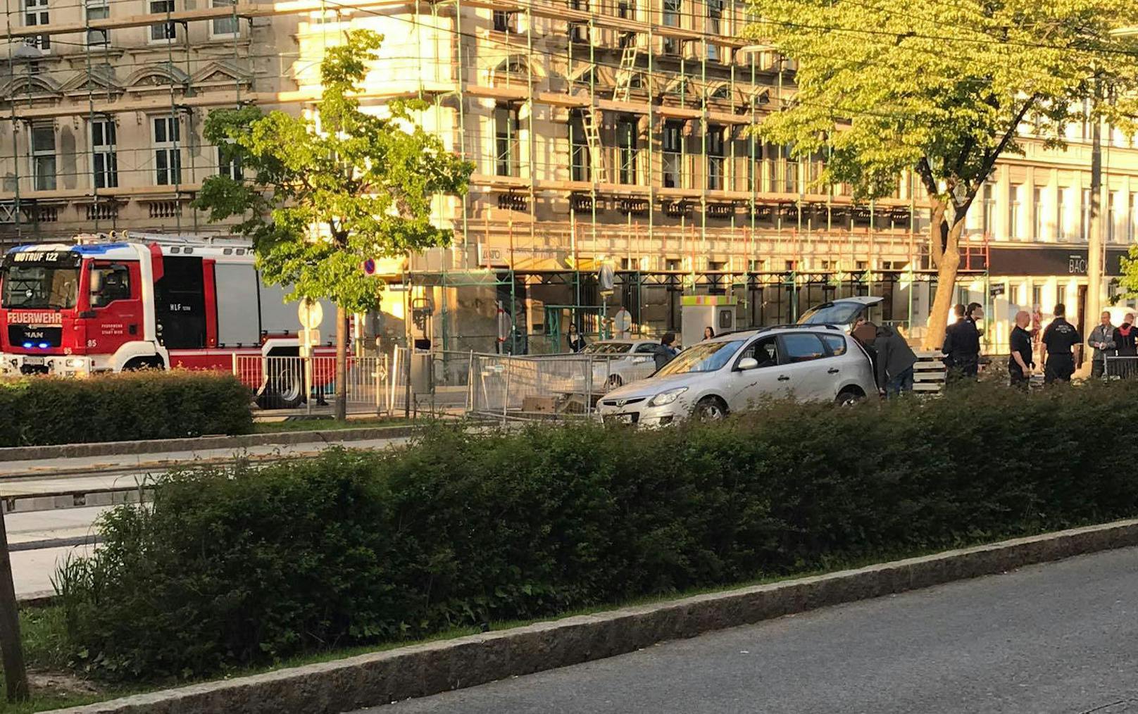 Autofahrer geriet auf der Hernalser Hauptstraße in eine Gleisbaustelle.