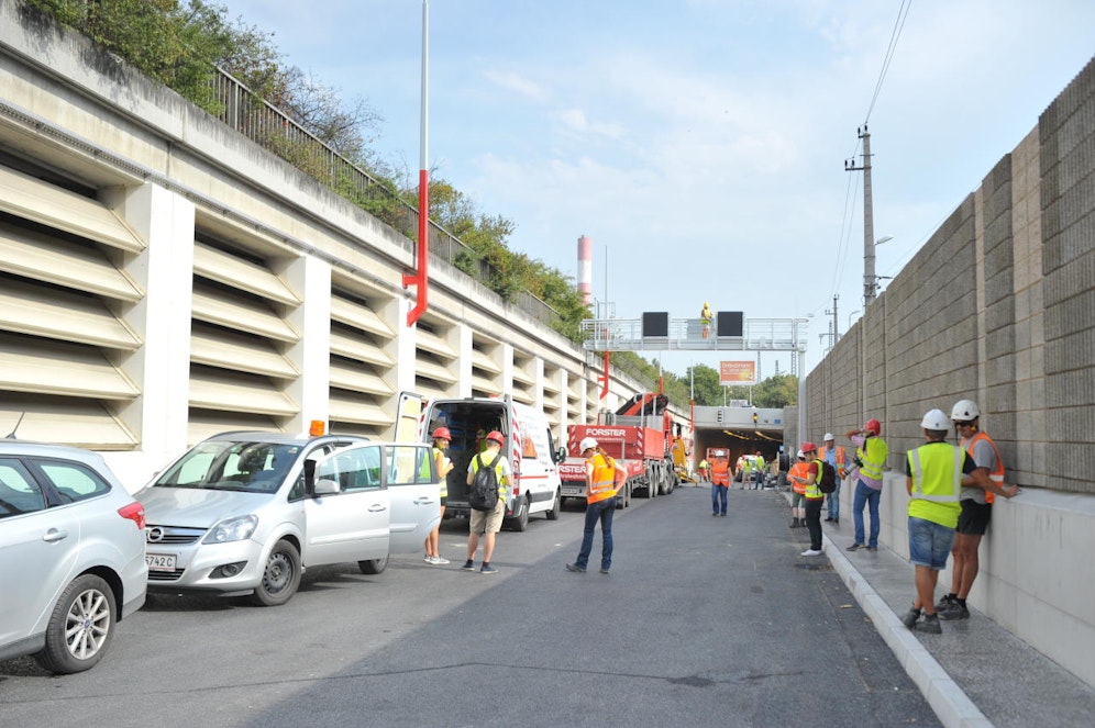 Wegen der Sanierung müssen großflächig Umleitungen eingerichtet werden.