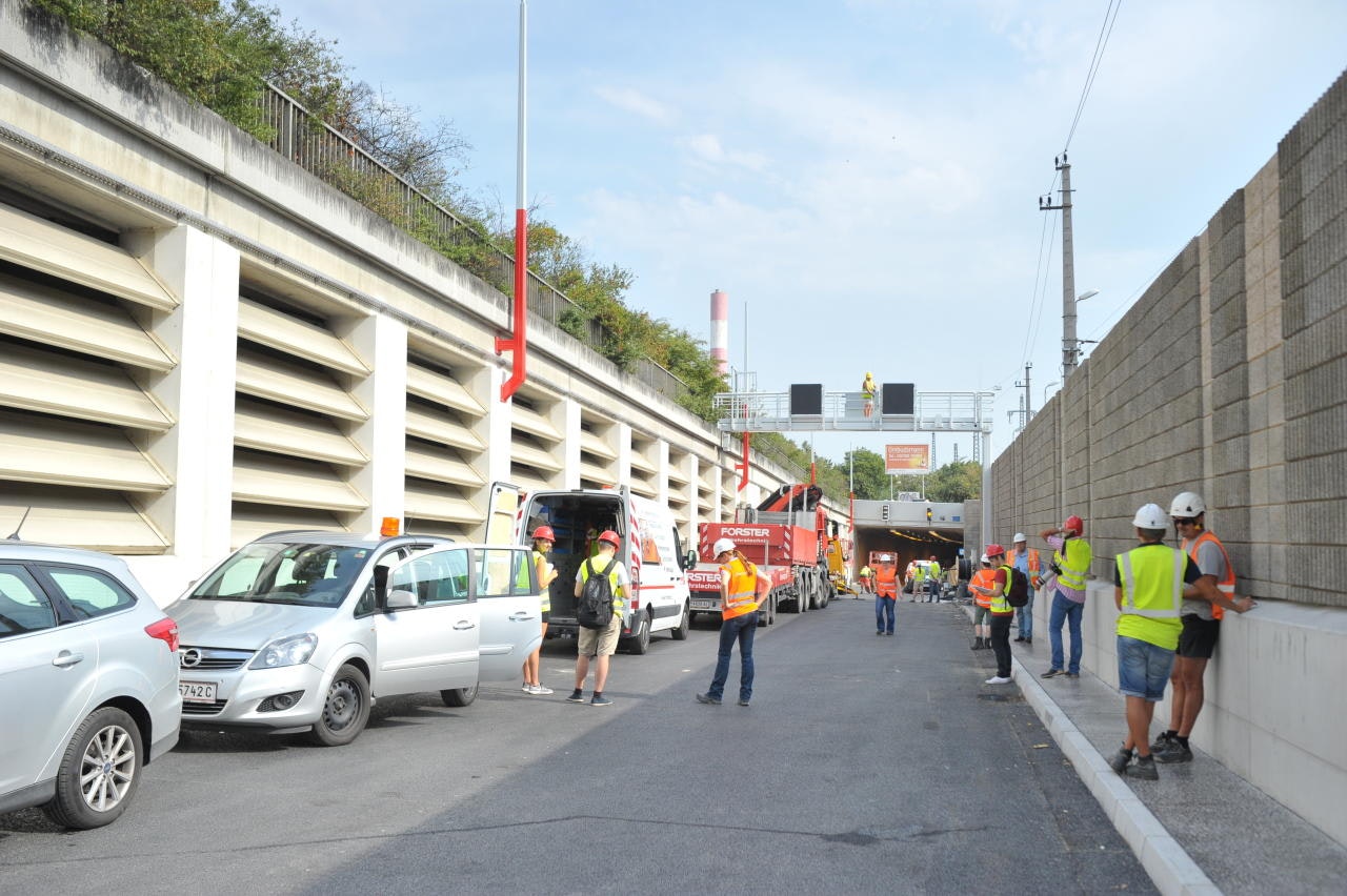 Heute.at - Staualarm –  Knoten Kaisermühlen am Wochenende gesperrt